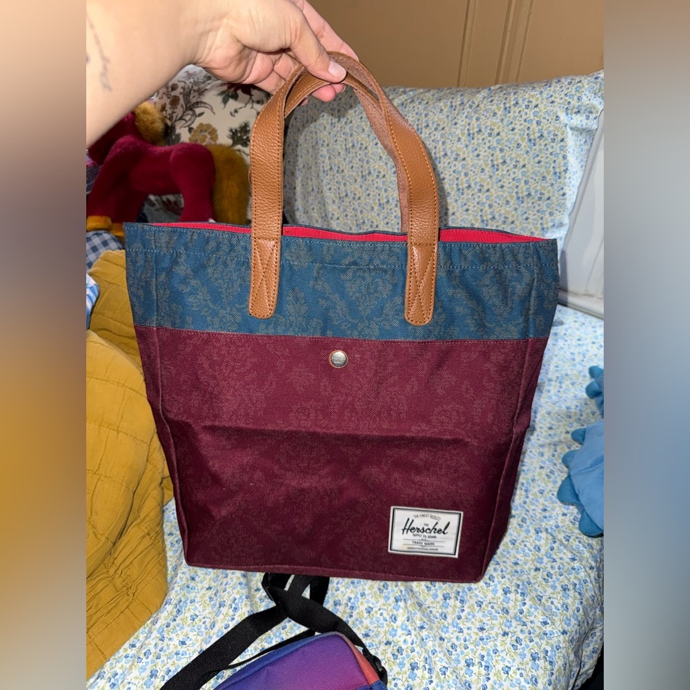 Herschel Supply Company Hand Tote